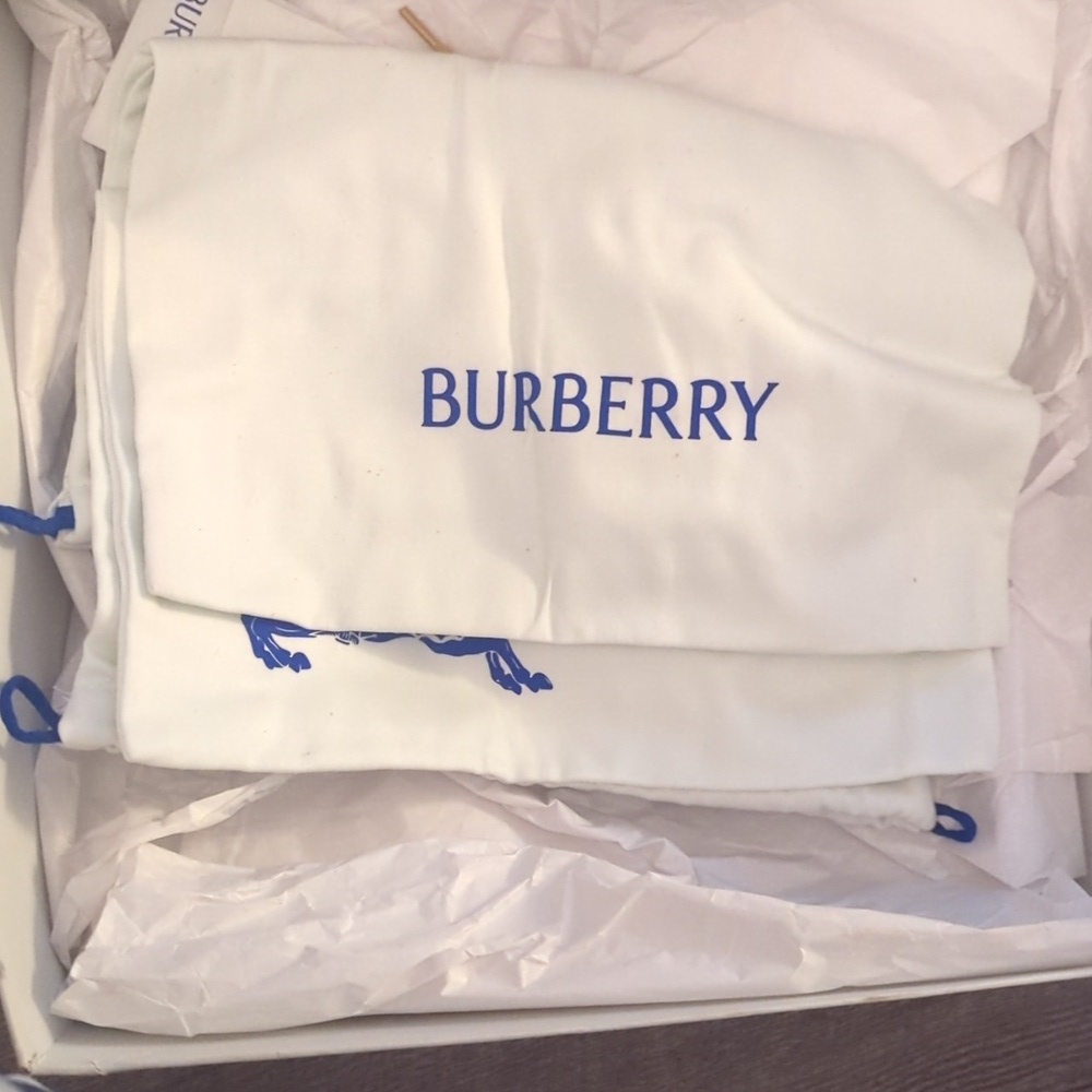 Burberry Men's Tan Leather Loafers with Blue Logo Brand New - Picture 5 of 16